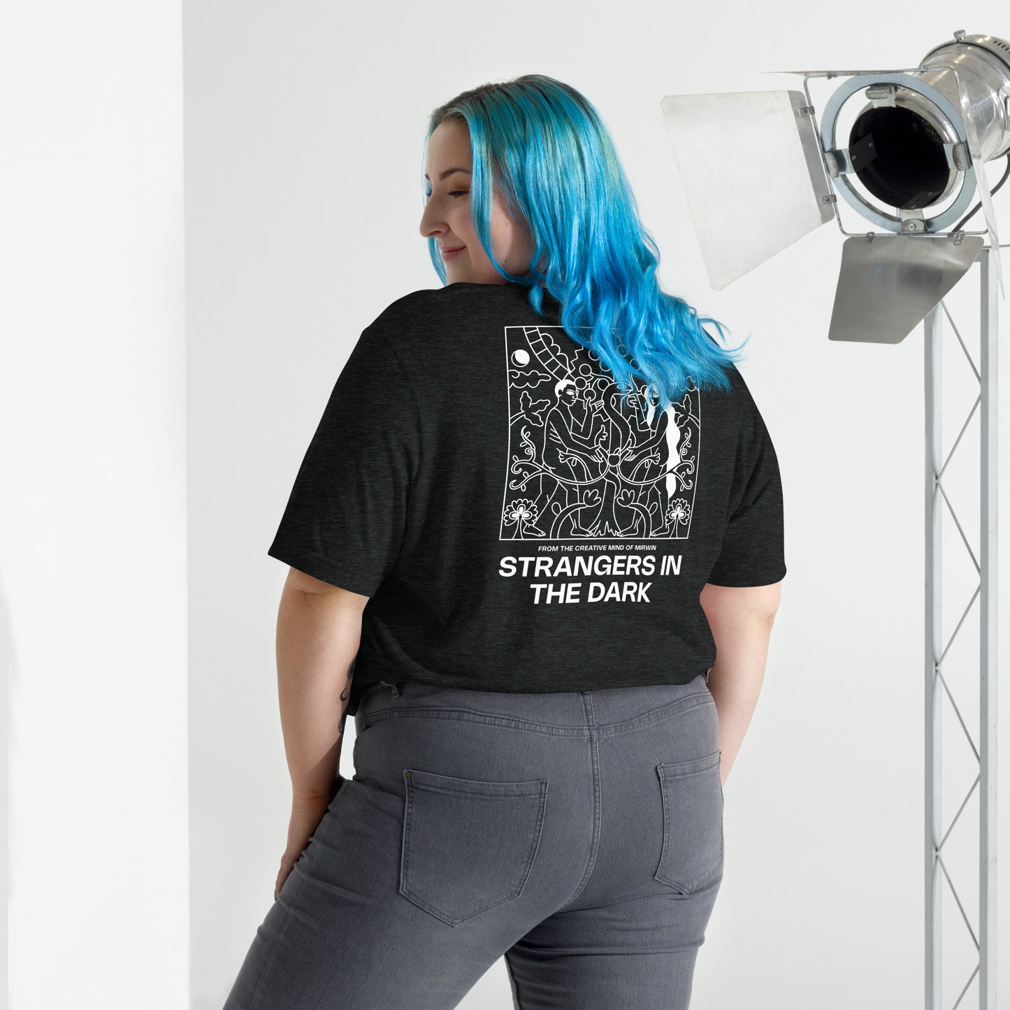 STRANGERS ART SHORT SLEEVE T-SHIRT